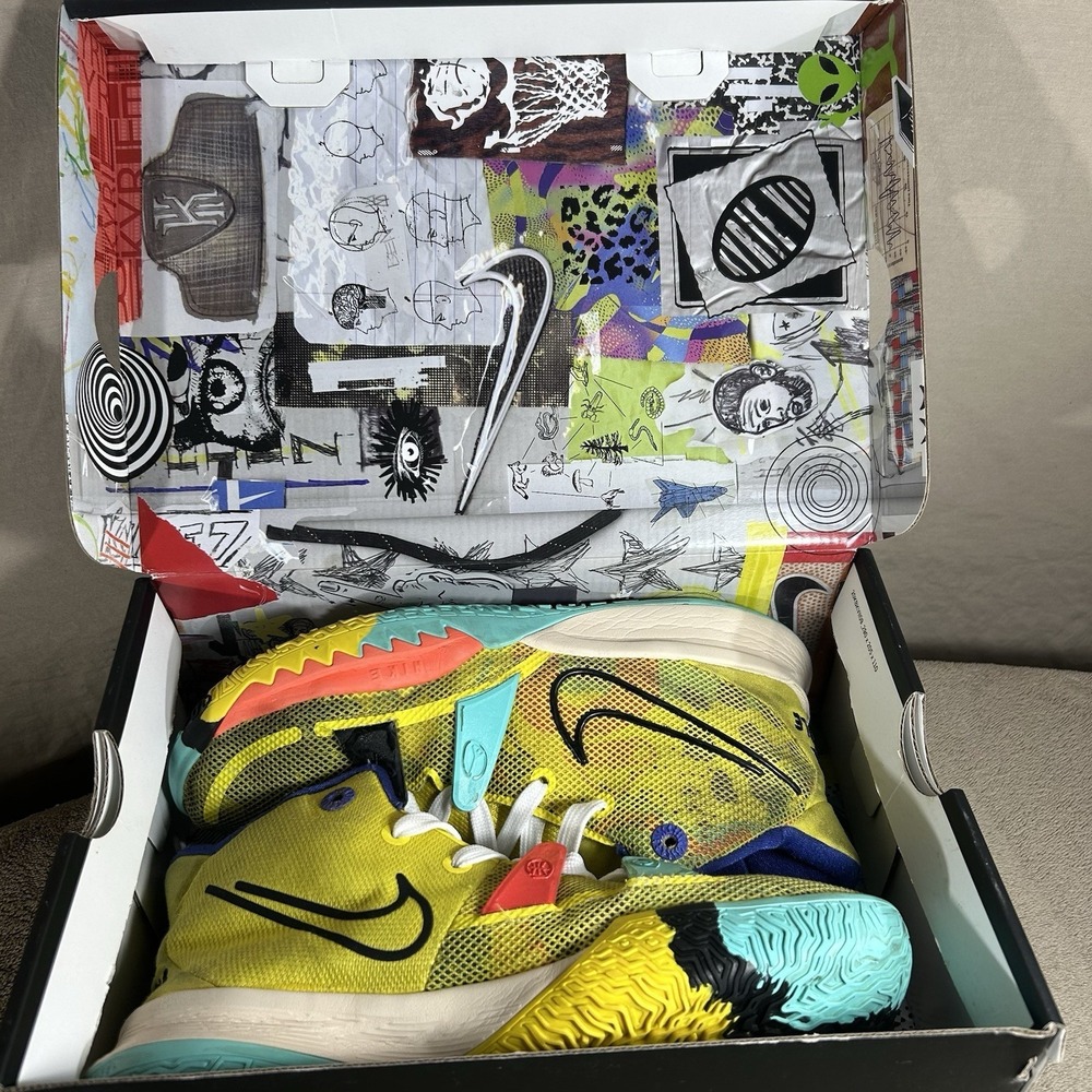 Nike Kyrie Infinity GS 1 World 1 People‎ Yellow Basketball Shoes 6.5Y CT4080-700